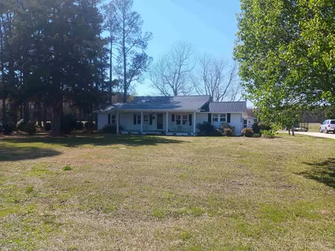 360 S Green Sea Rd, Loris, SC 29569