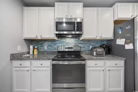 Kitchen - 168 Oak Leaf Dr, Longs, SC 29568 photo 3 of 4