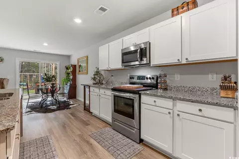 Kitchen - 914 Cherrystone Loop, Conway, SC 29526 photo 4 of 6