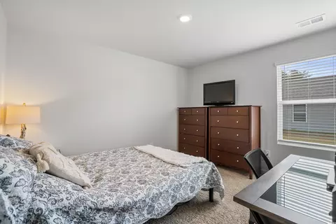 Bedroom - 914 Cherrystone Loop, Conway, SC 29526 photo 4 of 5