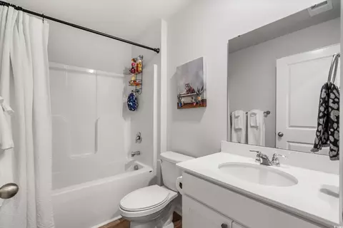Bath - 914 Cherrystone Loop, Conway, SC 29526 photo 3 of 4