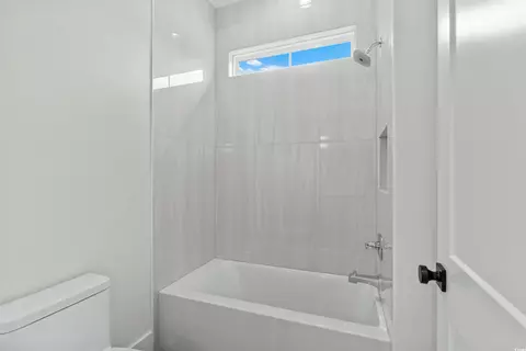 Bath - 1004 Bufflehead Dr, Conway, SC 29526 photo 5 of 7