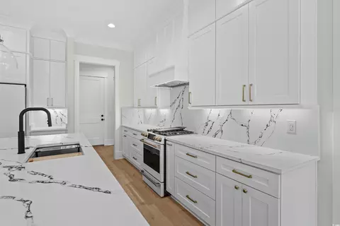 Kitchen - 1004 Bufflehead Dr, Conway, SC 29526 photo 4 of 6