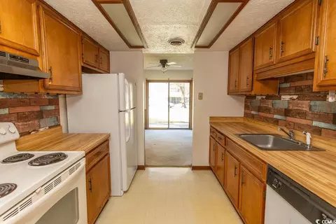 Kitchen - 103 Ebb Tide Harbour, Myrtle Beach, SC 29577 photo 1 of 3