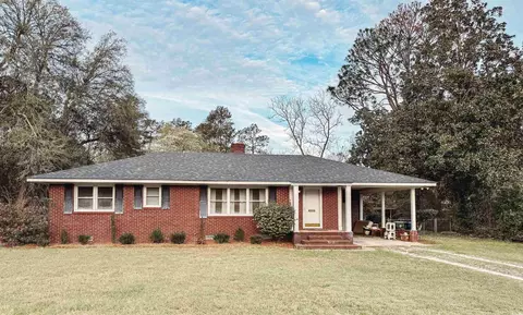 905 Fulton Ave, Kingstree, SC 29556