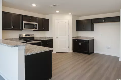 Kitchen - 1502 Hardwick Rd, Conway, SC 29526 photo 2 of 6