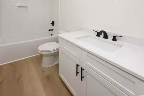 Bath - 220 16th Ave S, Surfside Beach, SC 29575 photo 6 of 9
