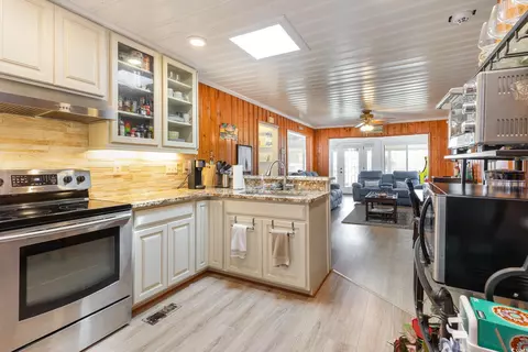 600 Hillside Dr S, North Myrtle Beach, SC 29582 photo 10