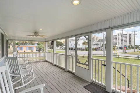 600 Hillside Dr S, North Myrtle Beach, SC 29582 photo 3