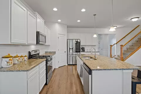 Kitchen - 808 Wild Leaf Loop, Conway, SC 29526 photo 2 of 5