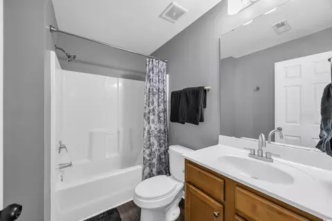 Bath - 1340 Valor Rd, Conway, SC 29527 photo 2 of 2