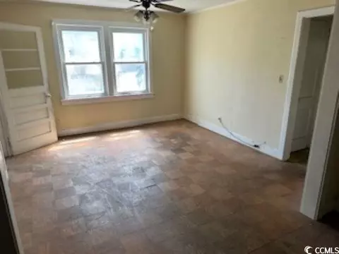 Living - 1504 Chester St, Myrtle Beach, SC 29577 photo 3 of 3