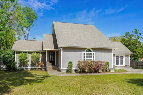 7 Pine Valley Ln, Surfside Beach, SC 29575