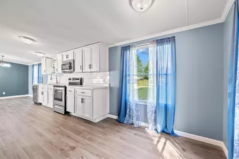 109 Diff Ave, Loris, SC 29569 photo 6