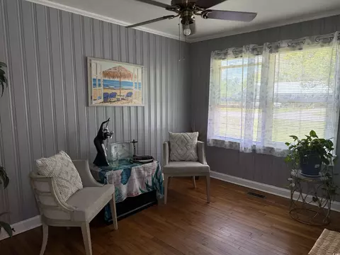Living - 2005 Loblolly St, Georgetown, SC 29440 photo 2 of 2