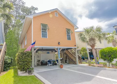 93 Weatherboard Ct, Pawleys Island, SC 29585