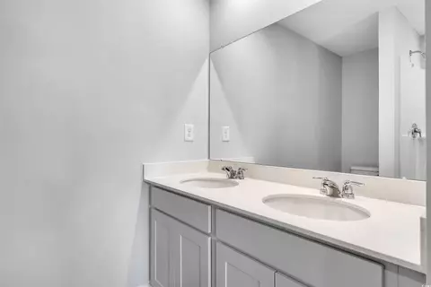 Bath - 982 Cherrystone Loop, Conway, SC 29526 photo 2 of 4