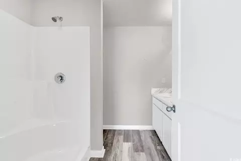Bath - 500 Dundalk Dr, Conway, SC 29526 photo 2 of 5