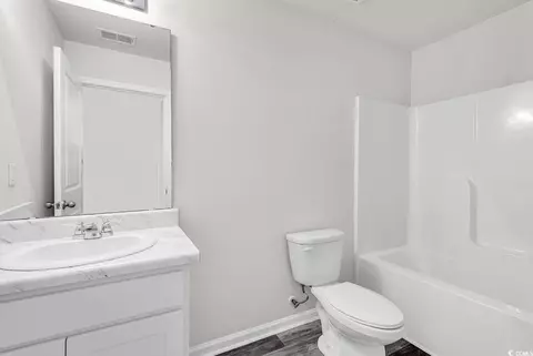 Bath - 500 Dundalk Dr, Conway, SC 29526 photo 4 of 5