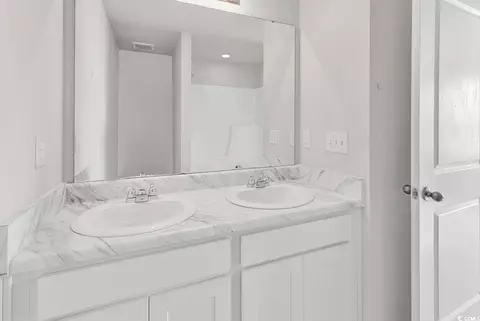 Bath - 500 Dundalk Dr, Conway, SC 29526 photo 3 of 5