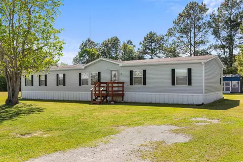 1417 Papas Bay Rd, Loris, SC 29569