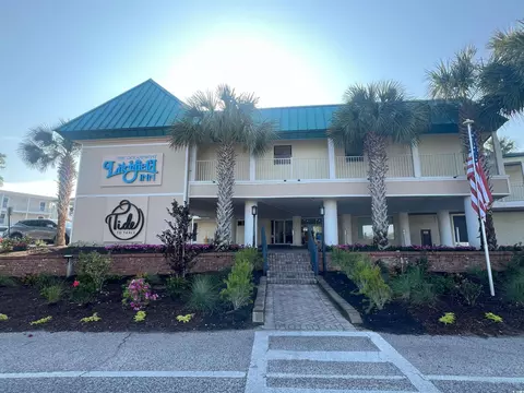 1 Norris Dr #210, Pawleys Island, SC 29585