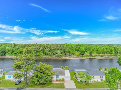 809 Waterway Dr, North Myrtle Beach, SC 29582