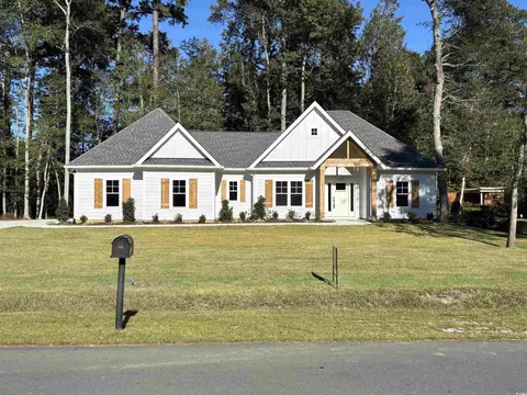 25 Pinewood Dr, Carolina Shores, NC 28467
