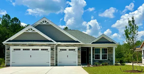 807 Big Cedar Dr, Loris, SC 29569