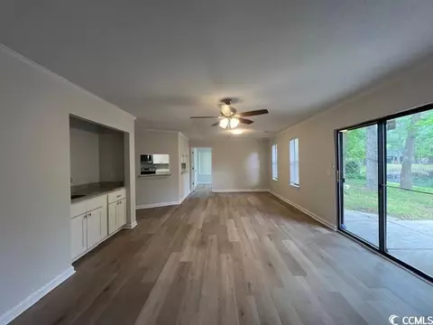 Living - 116 Hickory Dr, Conway, SC 29526 photo 4 of 9