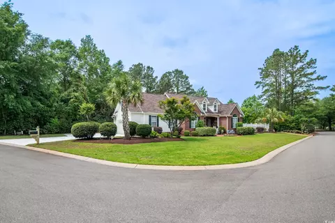12 Gloucester Pl, Pawleys Island, SC 29585