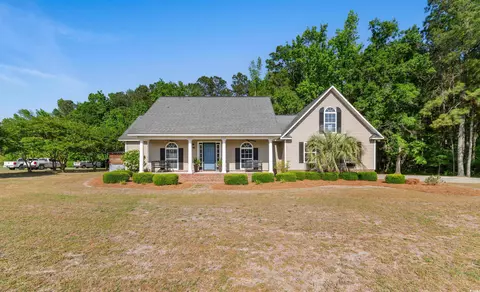 1676 Elder Ln, Galivants Ferry, SC 29544