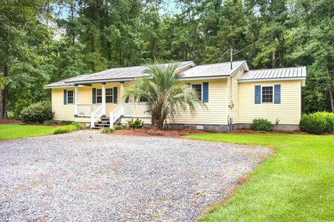 131 Oak Log Lake Rd, Conway, SC 29526