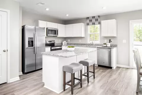 Kitchen - 357 Myrtle Meadows Dr #413B, Conway, SC 29526 photo 3 of 4