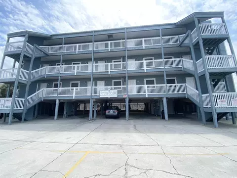 116 S Waccamaw Dr #205, Murrells Inlet, SC 29576