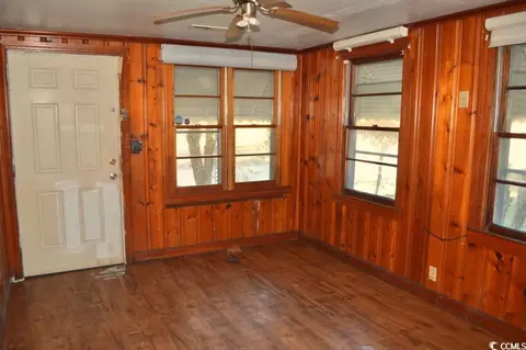 Living - 414 E Wine St, Mullins, SC 29574 photo 2 of 2