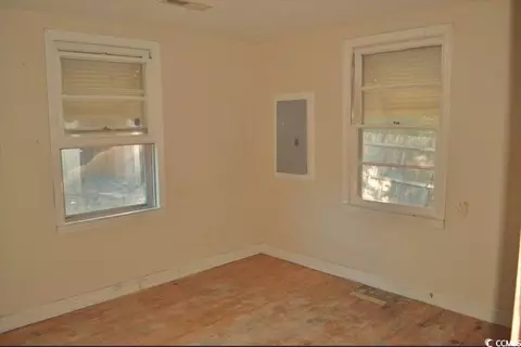 Bedroom - 414 E Wine St, Mullins, SC 29574 photo 2 of 3