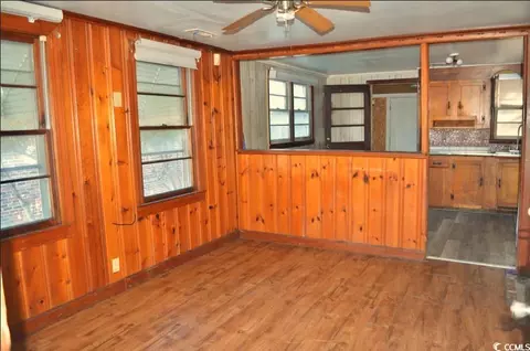 Living - 414 E Wine St, Mullins, SC 29574 photo 1 of 2