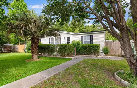 2504 Lenue Cir, Myrtle Beach, SC 29579