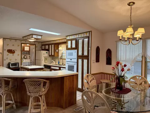 484 Oceanside Dr, Surfside Beach, SC 29575 photo 4