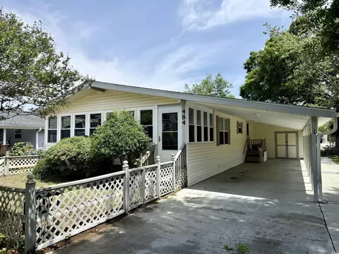 484 Oceanside Dr, Surfside Beach, SC 29575
