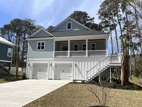 61 Yale Pl, Pawleys Island, SC 29585