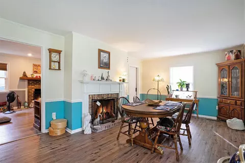 Dining - 238 Robin Dr, Georgetown, SC 29440 photo 2 of 2
