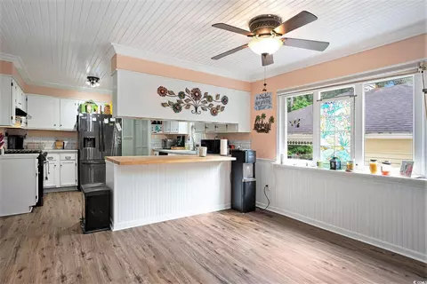 Kitchen - 238 Robin Dr, Georgetown, SC 29440 photo 1 of 4