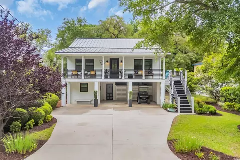 476 Lakeshore Dr, Pawleys Island, SC 29585