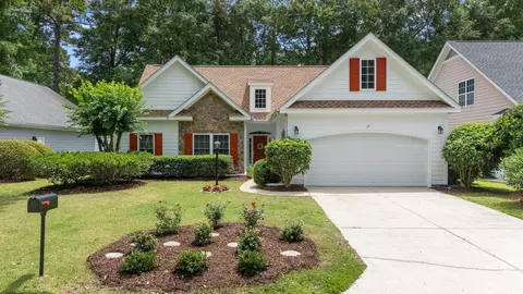 77 Redwing Ct, Pawleys Island, SC 29585