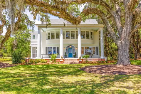 21 Whitehall Ave, Georgetown, SC 29440
