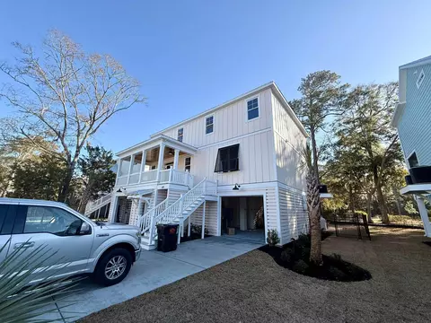 68 Mud Minnow Dr, Pawleys Island, SC 29585