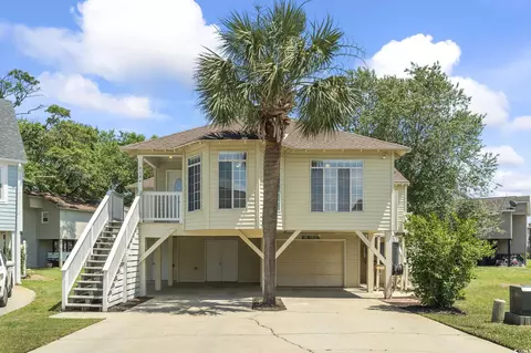 914 Dock Pl, Murrells Inlet, SC 29576