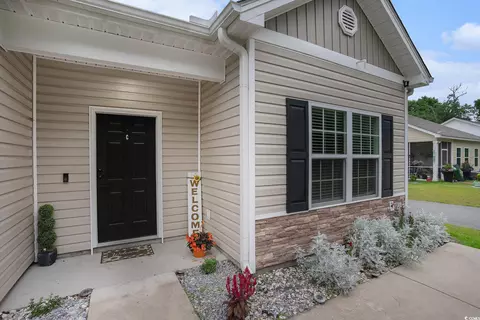 2472 Bayboro St #C, Loris, SC 29569